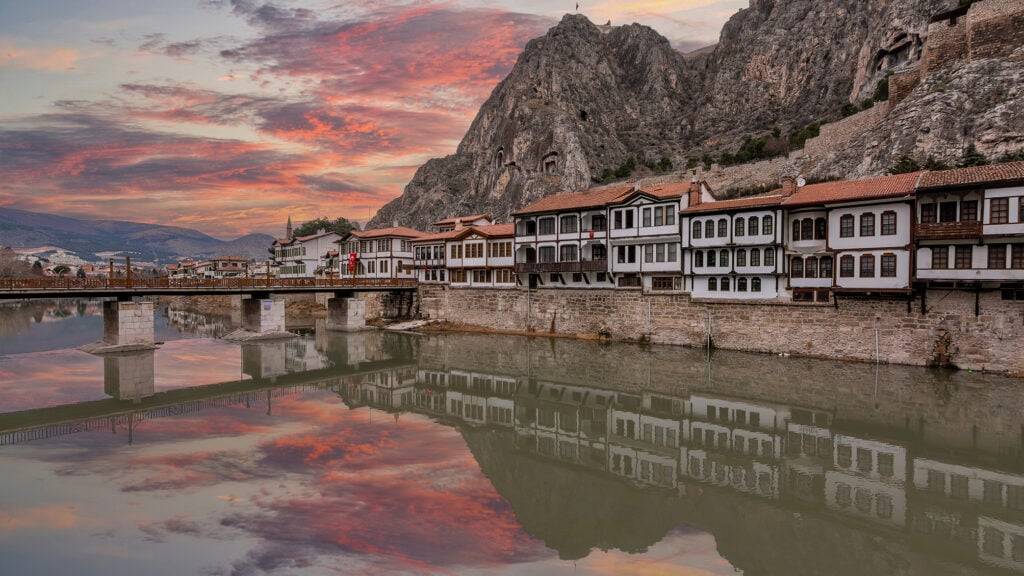 Emekliler ve dar gelirliler için cennet gibi 4 şehir! İşte Türkiye'nin en ucuz şehirleri 11